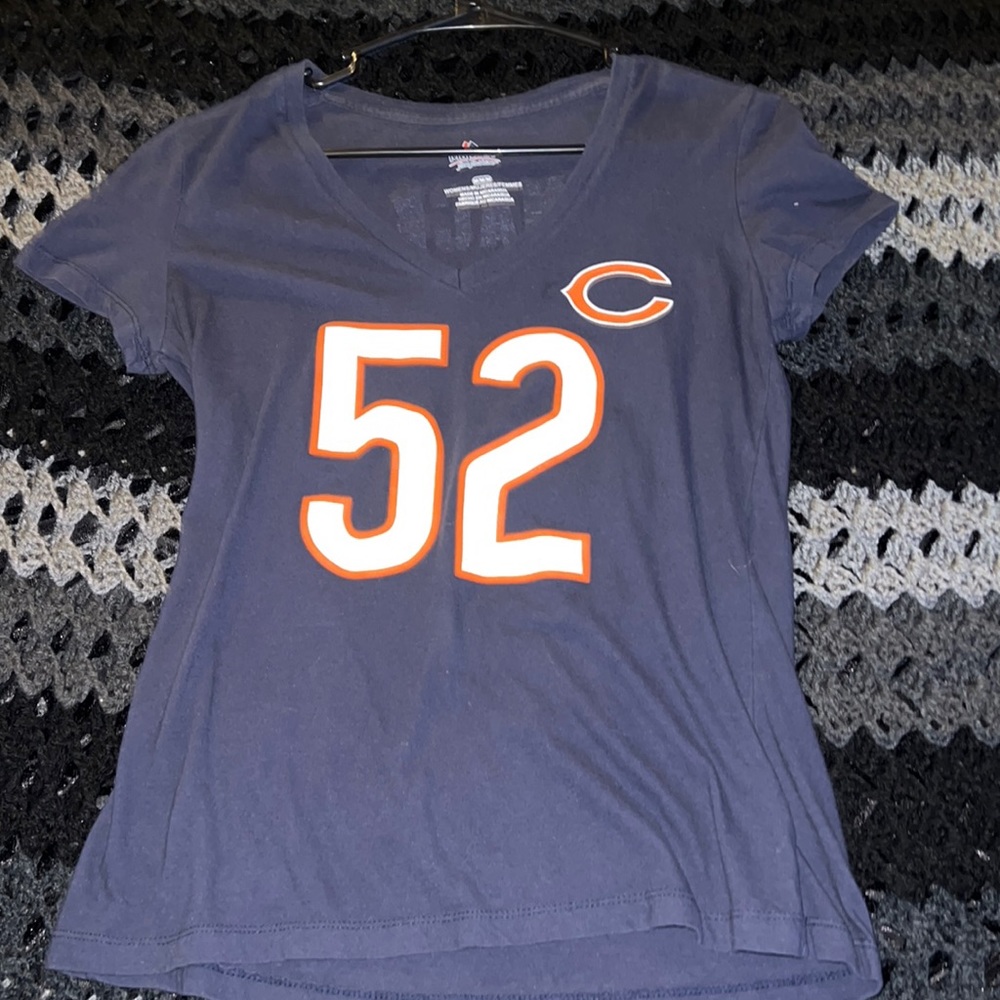 BEARS v neck Medium